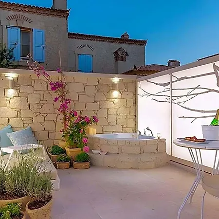 Likor Hanim Butik Alacati Hotel