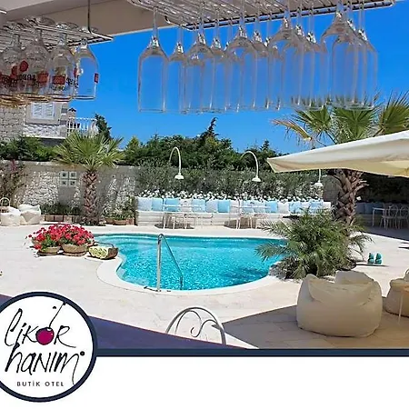 Likor Hanim Butik Alacati Cesme