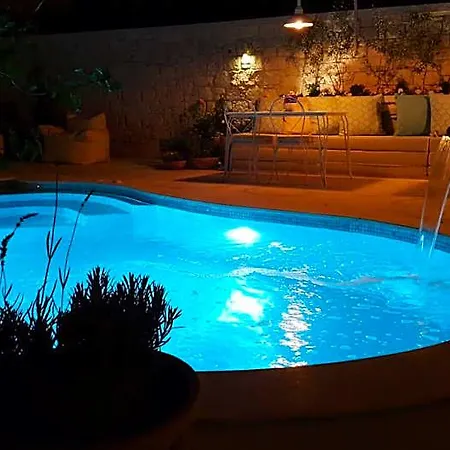 Likor Hanim Butik Alacati Hotel Cesme